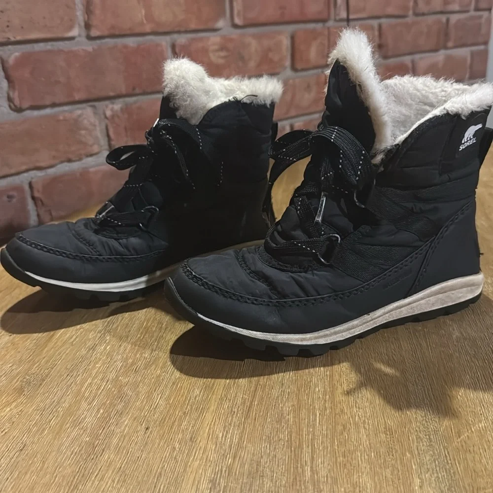 Sorel Kids' Whitney Black Waterproof Shearling Winter Booties Size 2